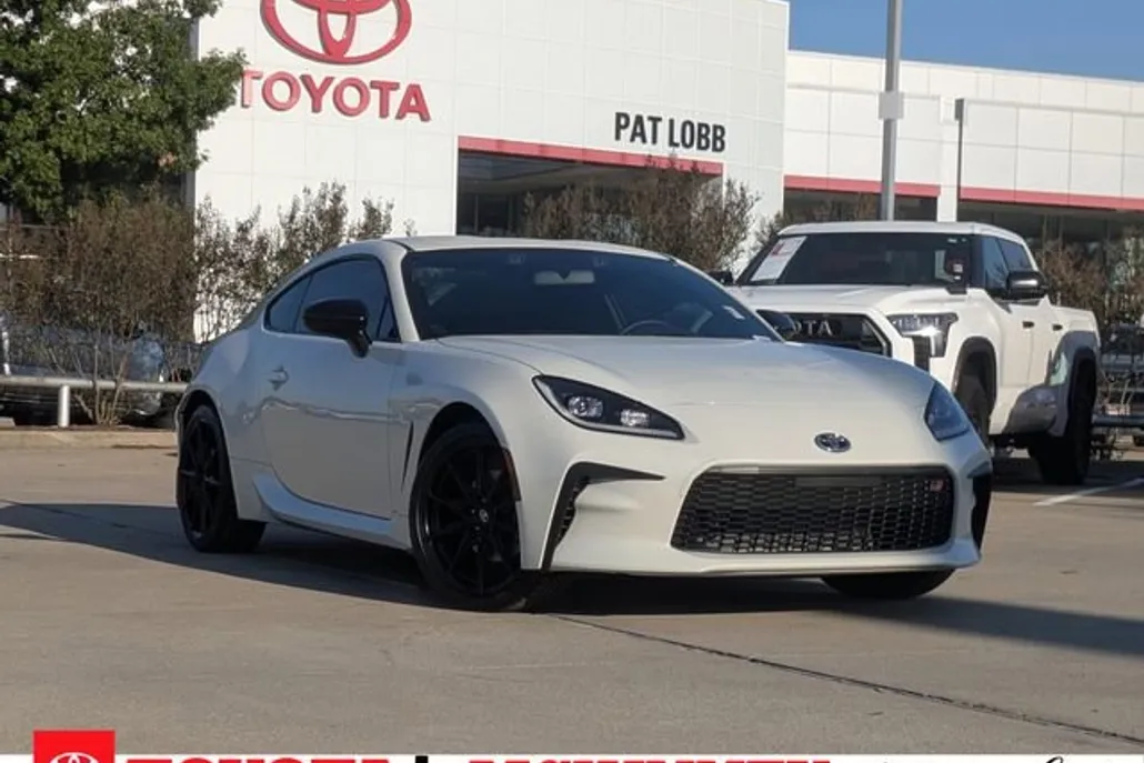 2024 Toyota GR86 Premium photo 1