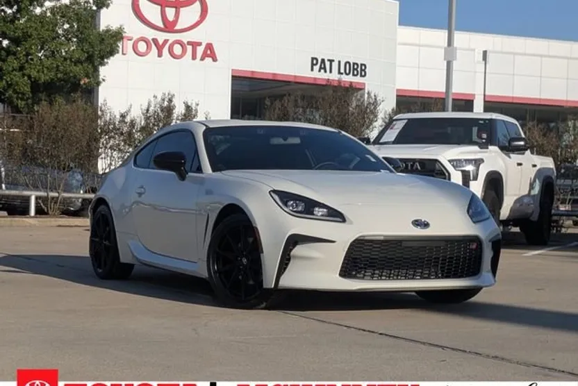 2024 Toyota GR86 Premium photo 1