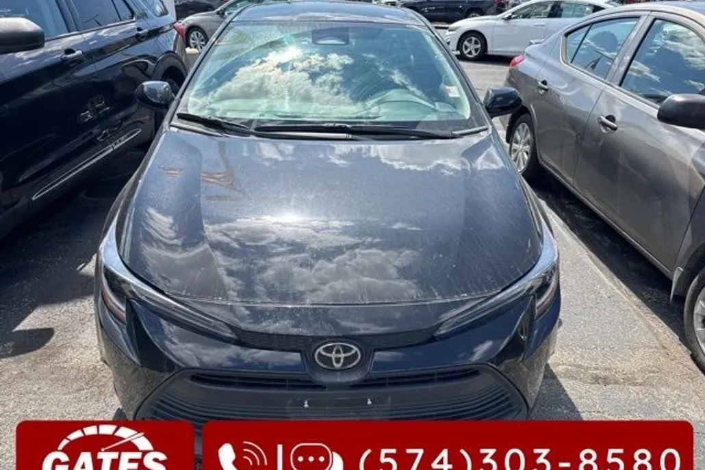 2024 Toyota Corolla LE photo 1