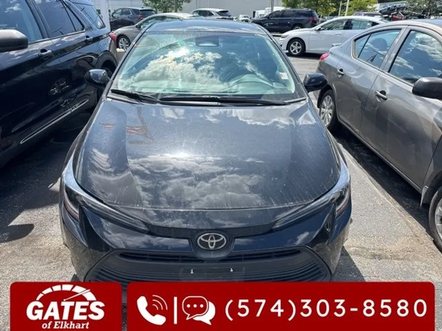2024 Toyota Corolla LE photo 1