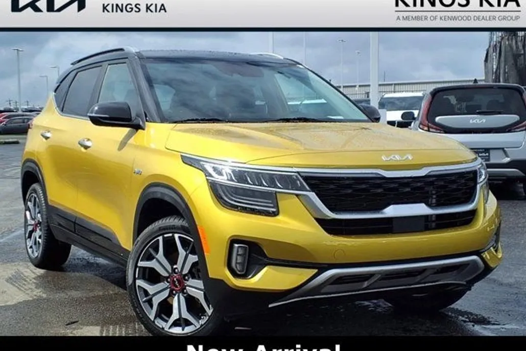 2023 Kia Seltos SX photo 1