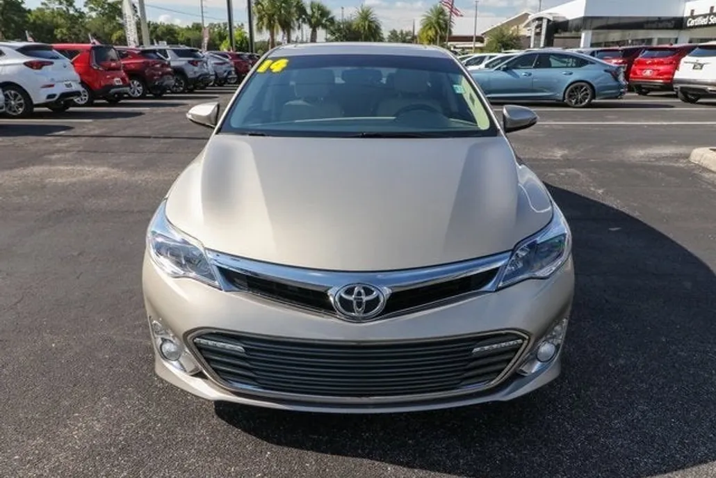 2014 Toyota Avalon Limited photo 1