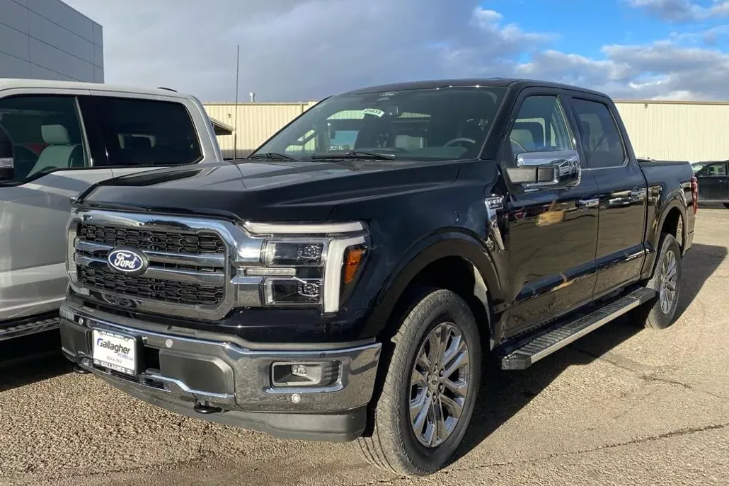 2025 Ford F-150 Lariat photo 1