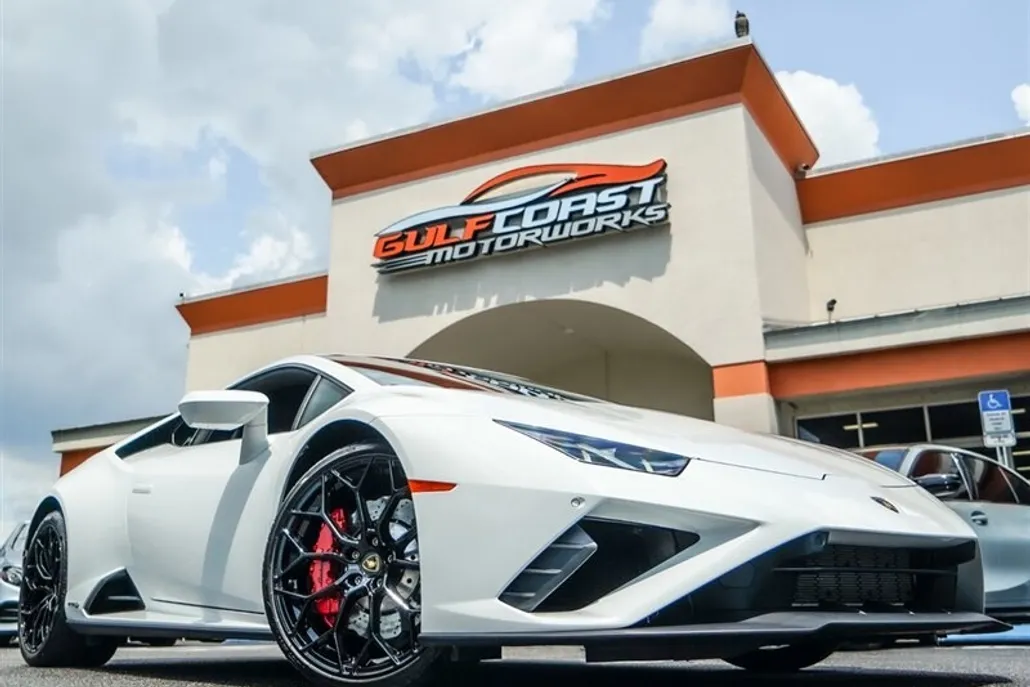 2022 Lamborghini Huracan photo 1