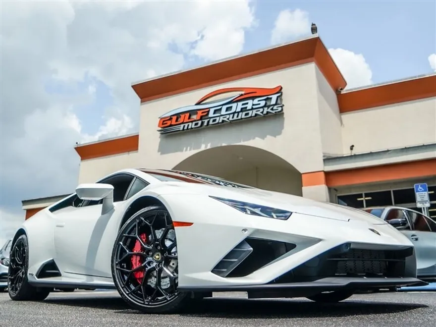 2022 Lamborghini Huracan photo 1