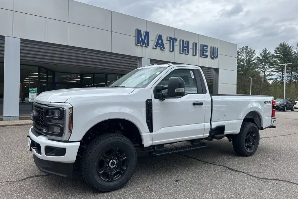 2025 Ford F-350 XL photo 1