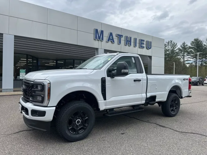 2025 Ford F-350 XL photo 1