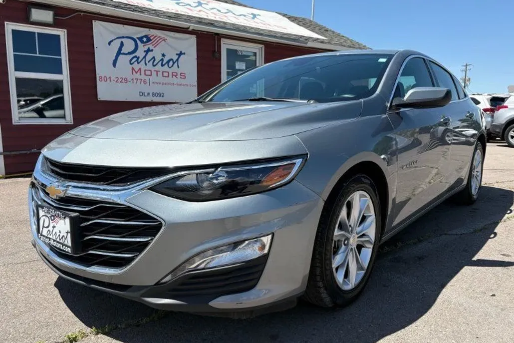 2023 Chevrolet Malibu 1LT photo 1