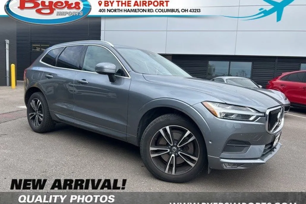 2018 Volvo XC60 Momentum photo 1