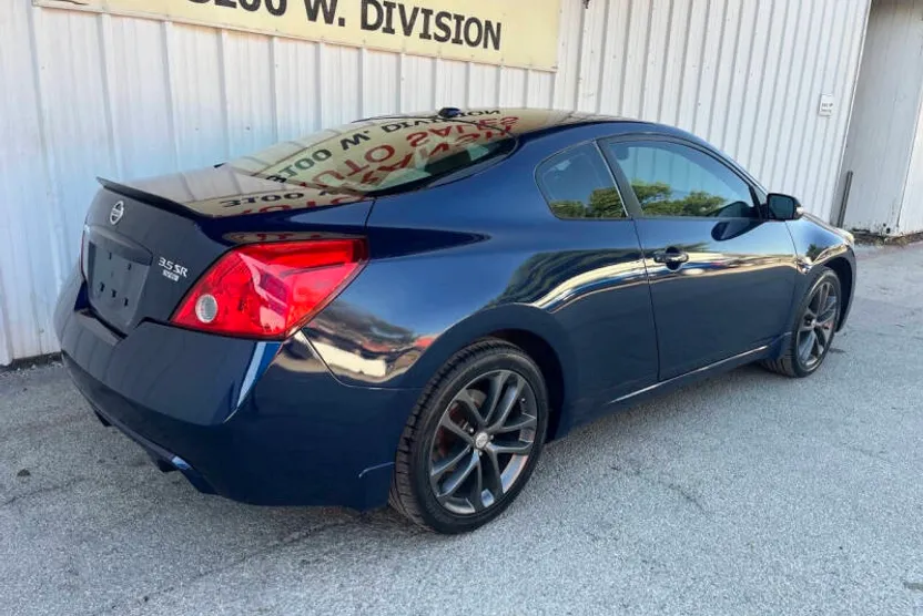 2012 Nissan Altima 3.5 SR photo 1
