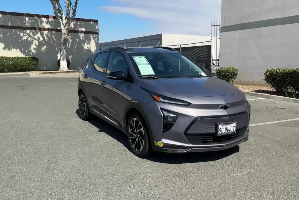 2022 Chevrolet Bolt EUV Premier photo 1
