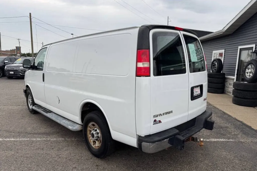 2015 Gmc Savana 2500 Cargo photo 1