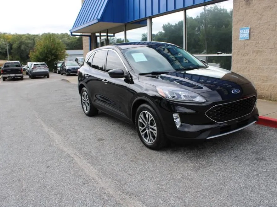 2022 Ford Escape SEL Hybrid photo 1