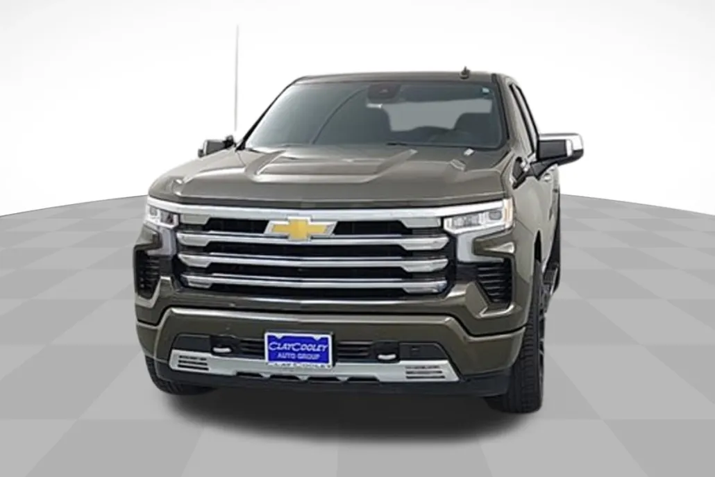 2023 Chevrolet Silverado 1500 High Country photo 1