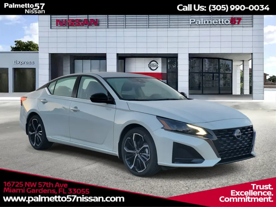 2025 Nissan Altima SR photo 1