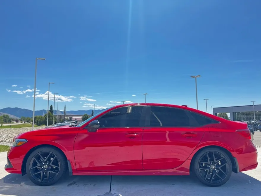 2022 Honda Civic Sport photo 1