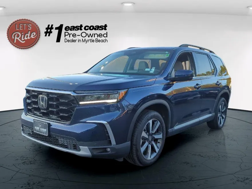 2025 Honda Pilot Touring photo 1