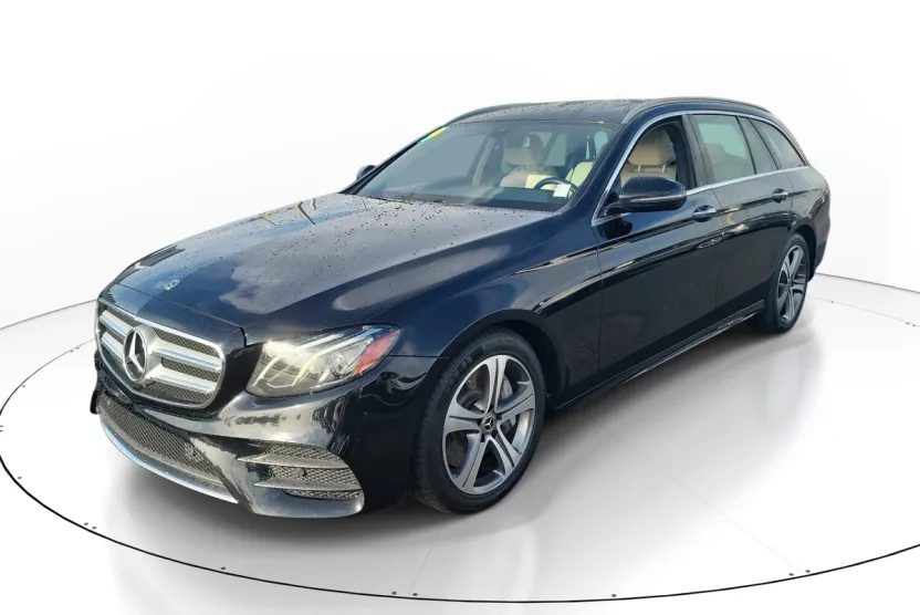 2019 Mercedes Benz E 450 4MATIC Wagon photo 1