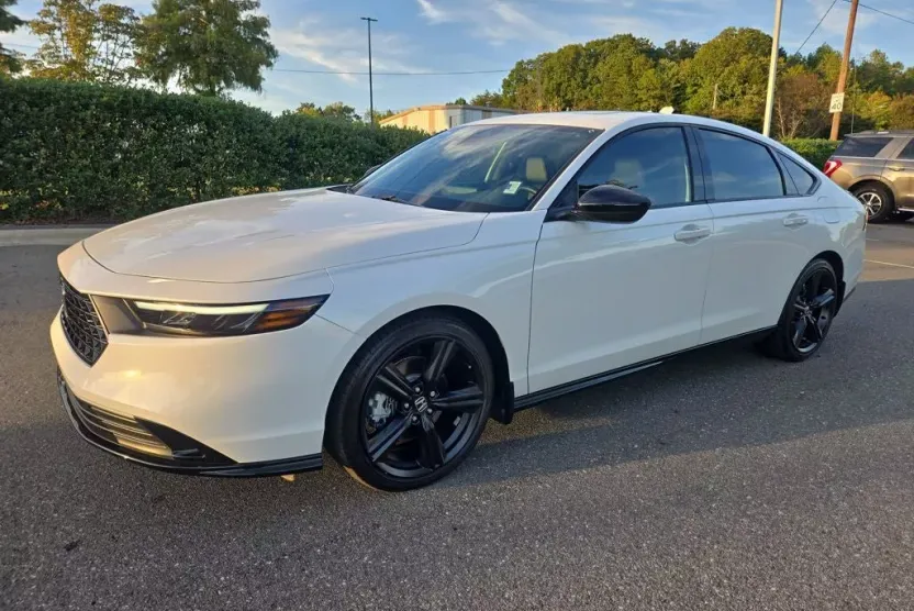 2024 Honda Accord Hybrid Sport-L photo 1
