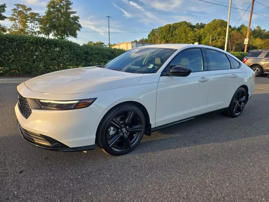 2024 Honda Accord Hybrid Sport-L photo 1
