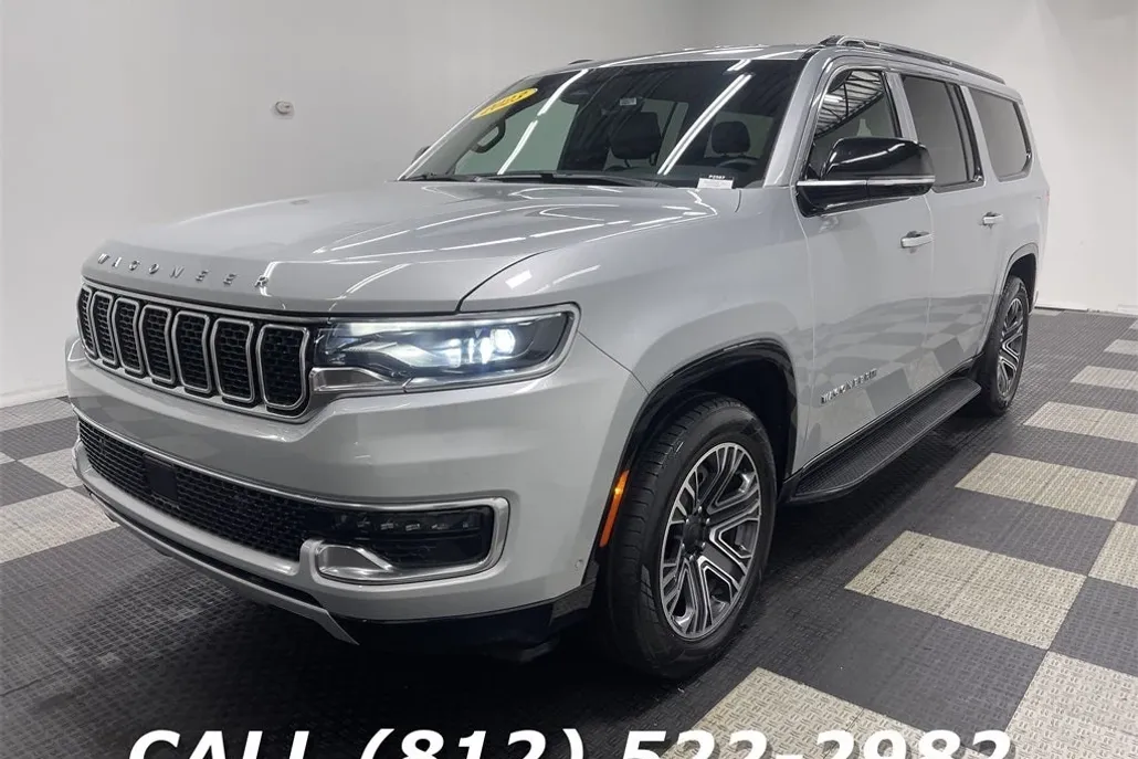 2023 Jeep Wagoneer L Series II photo 1