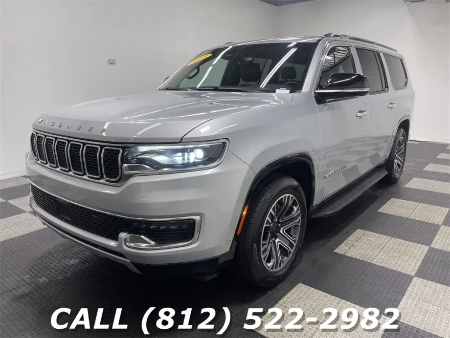 2023 Jeep Wagoneer L Series II photo 1