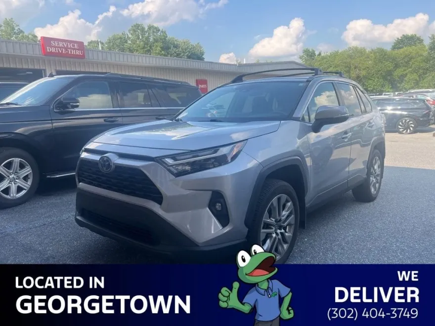 2023 Toyota RAV4 XLE Premium photo 1