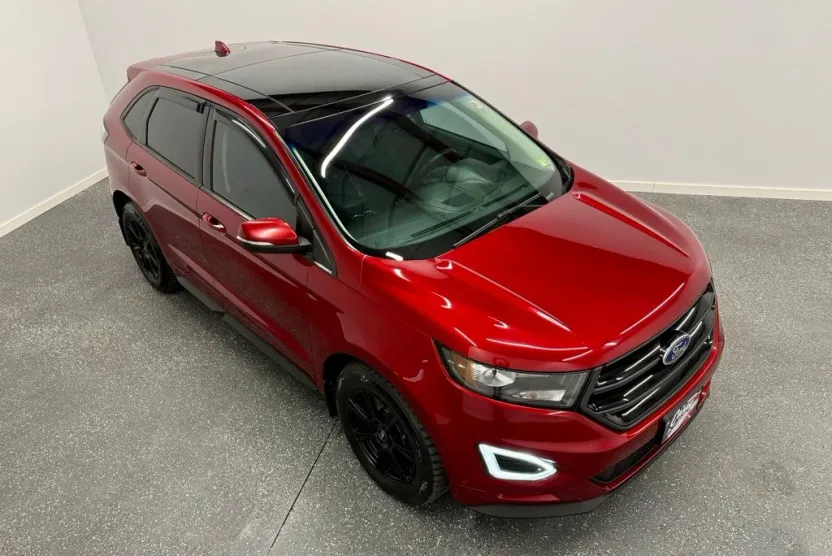 2015 Ford Edge Sport photo 1