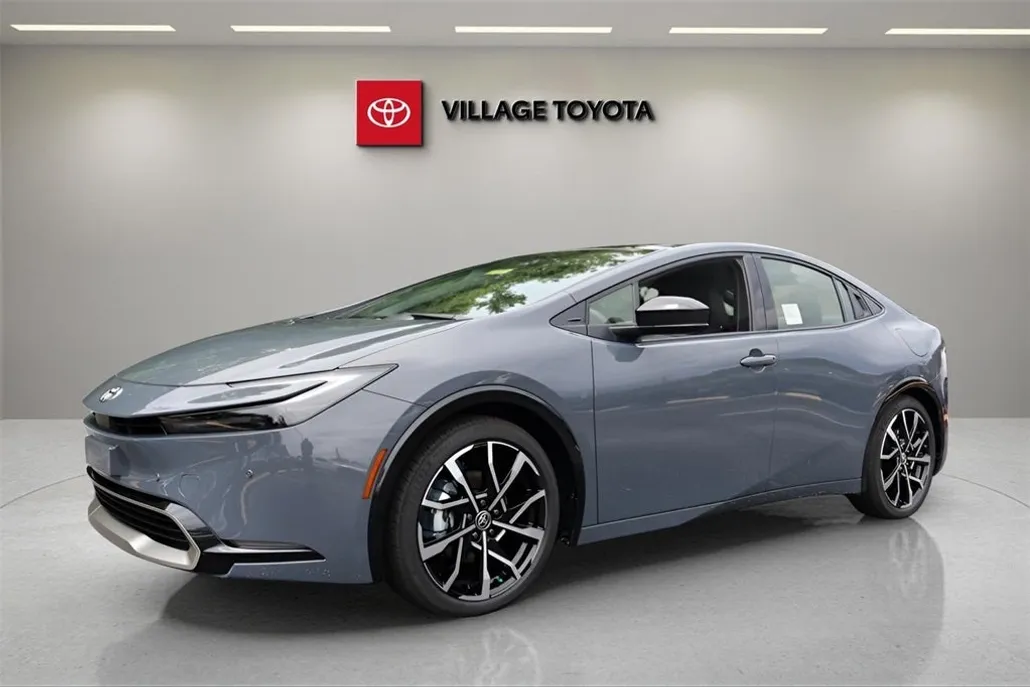 2025 Toyota Prius Plug-in Hybrid XSE photo 1