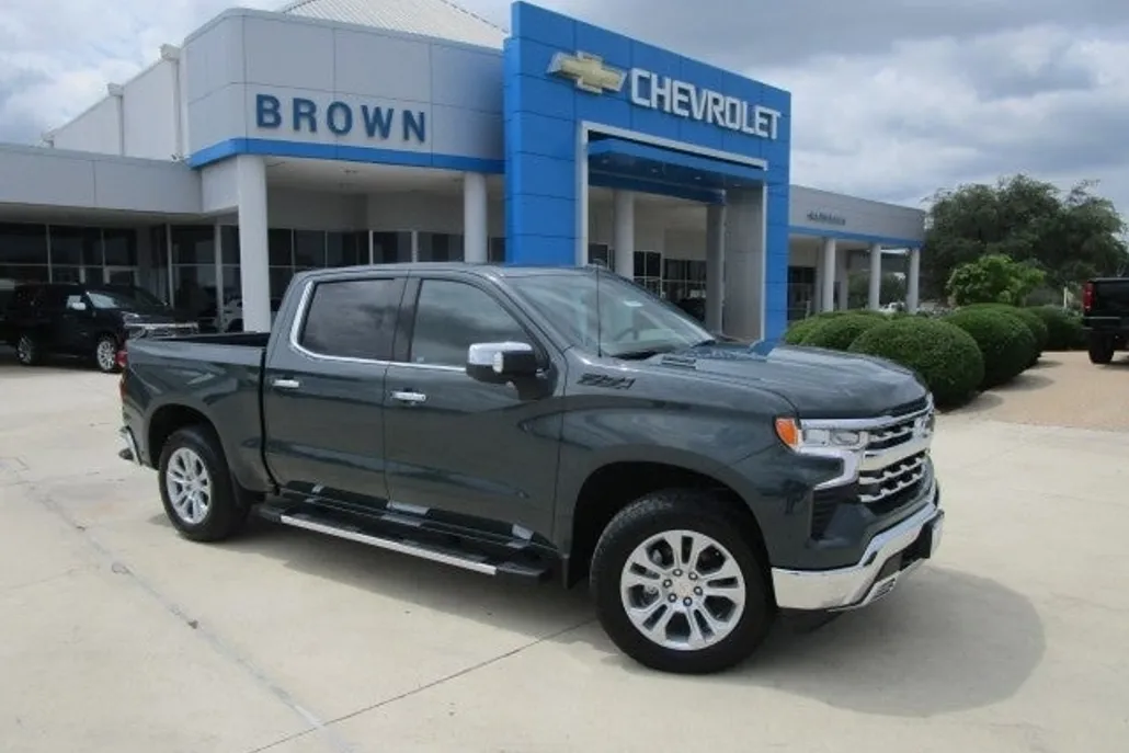 2025 Chevrolet Silverado 1500 LTZ photo 1