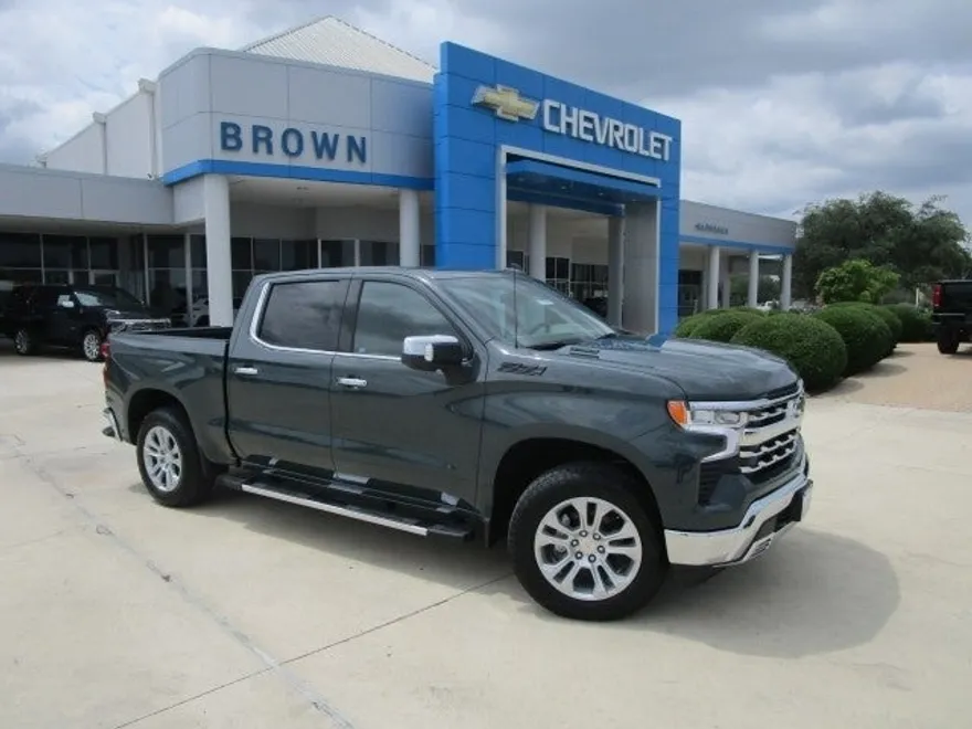 2025 Chevrolet Silverado 1500 LTZ photo 1