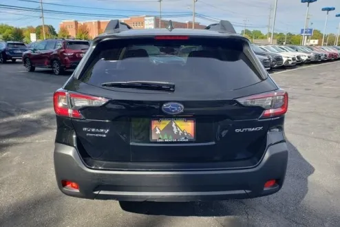 2024 Subaru Outback Premium photo 3
