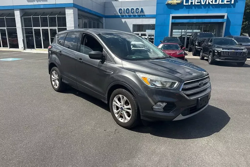 2017 Ford Escape SE photo 1