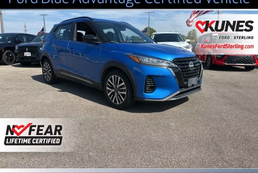 2022 Nissan Kicks SR photo 1