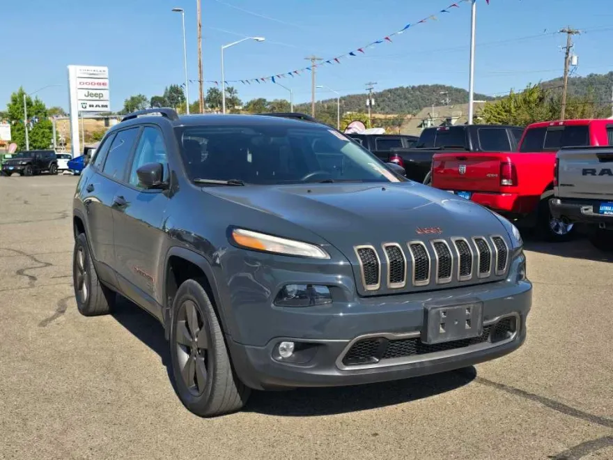 2016 Jeep Cherokee Latitude photo 1