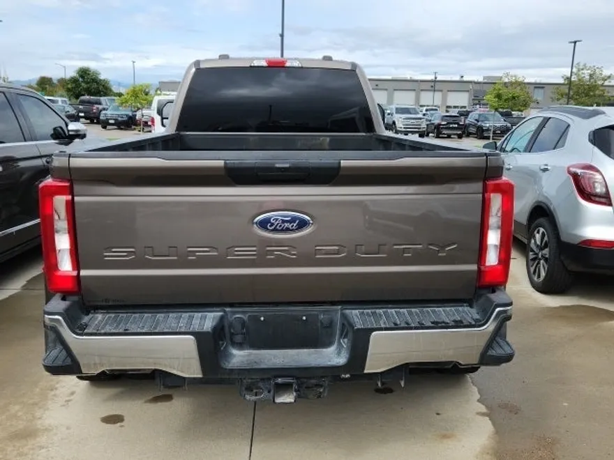 2023 Ford F-450 XLT photo 1