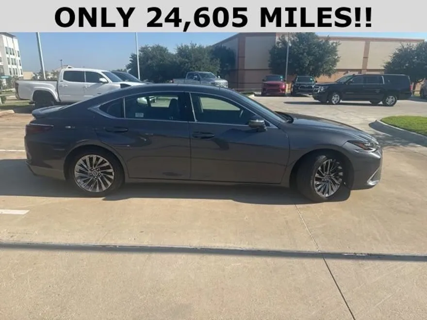 2024 Lexus ES 350 Ultra Luxury photo 1
