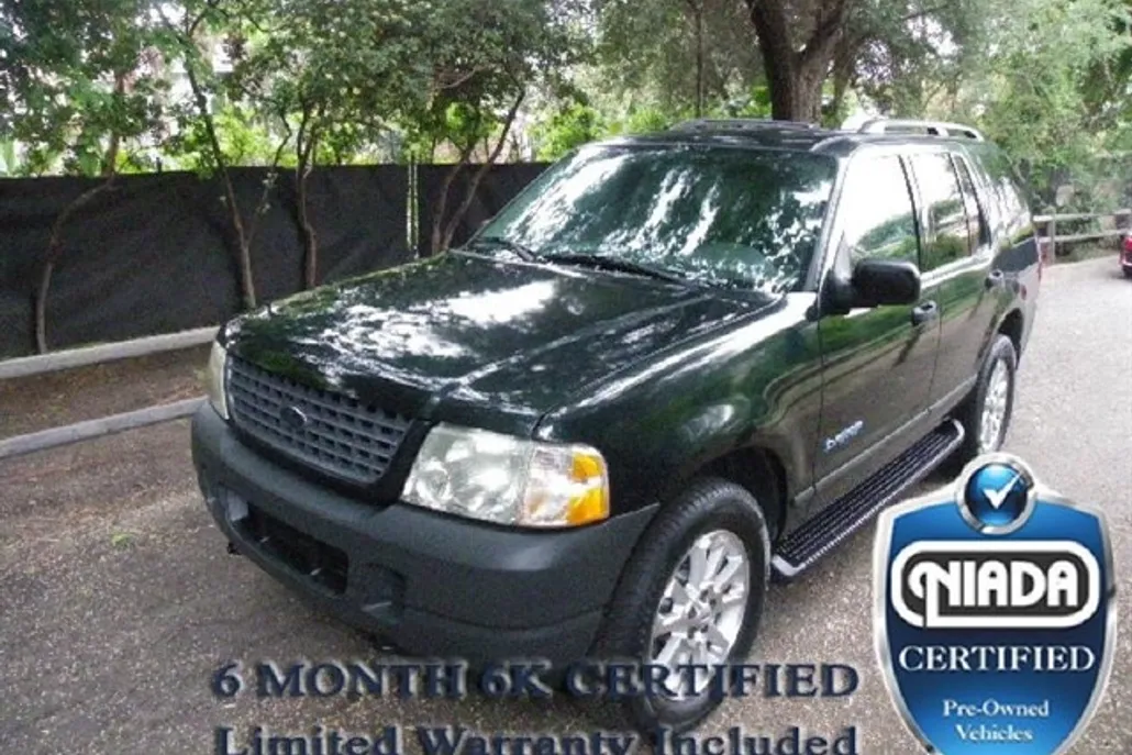 2004 Ford Explorer XLS photo 1