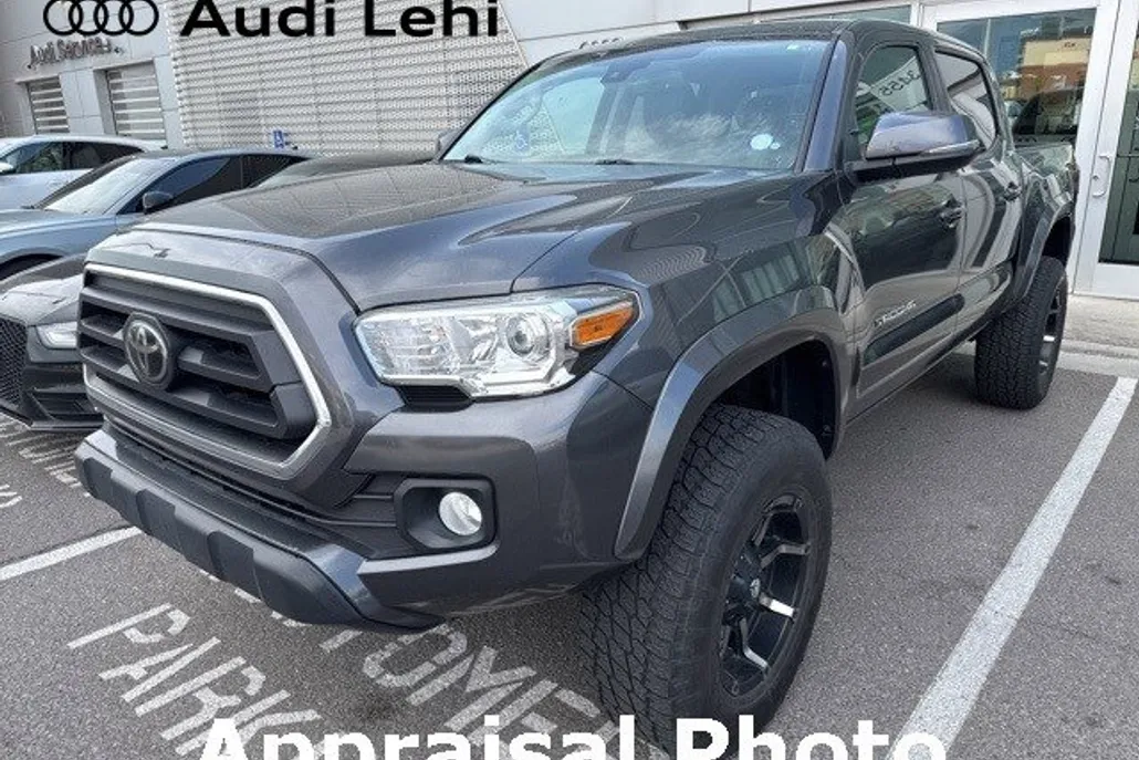 2020 Toyota Tacoma SR5 Double Cab photo 1