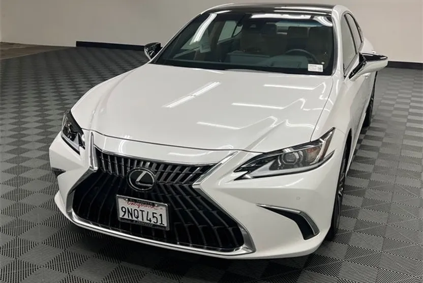 2025 Lexus ES 350 photo 1
