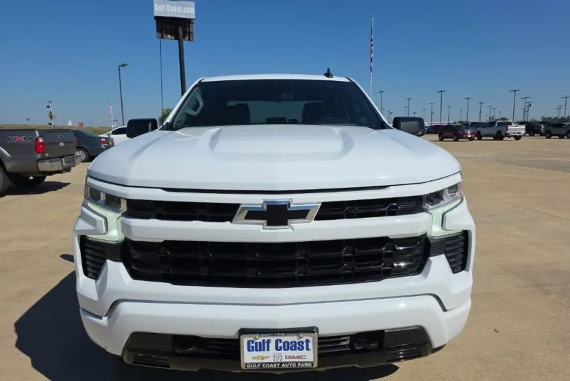 2023 Chevrolet Silverado 1500 RST photo 1