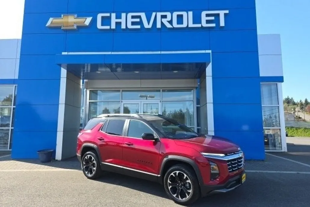 2025 Chevrolet Equinox LT photo 1