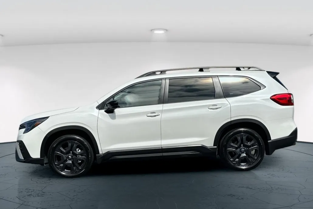 2024 Subaru Ascent Onyx Edition photo 1