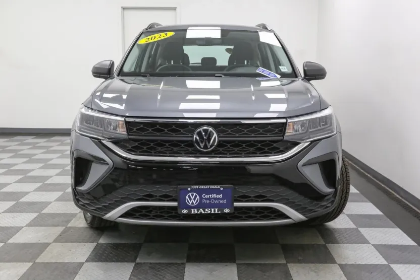 2023 Volkswagen Taos S photo 1