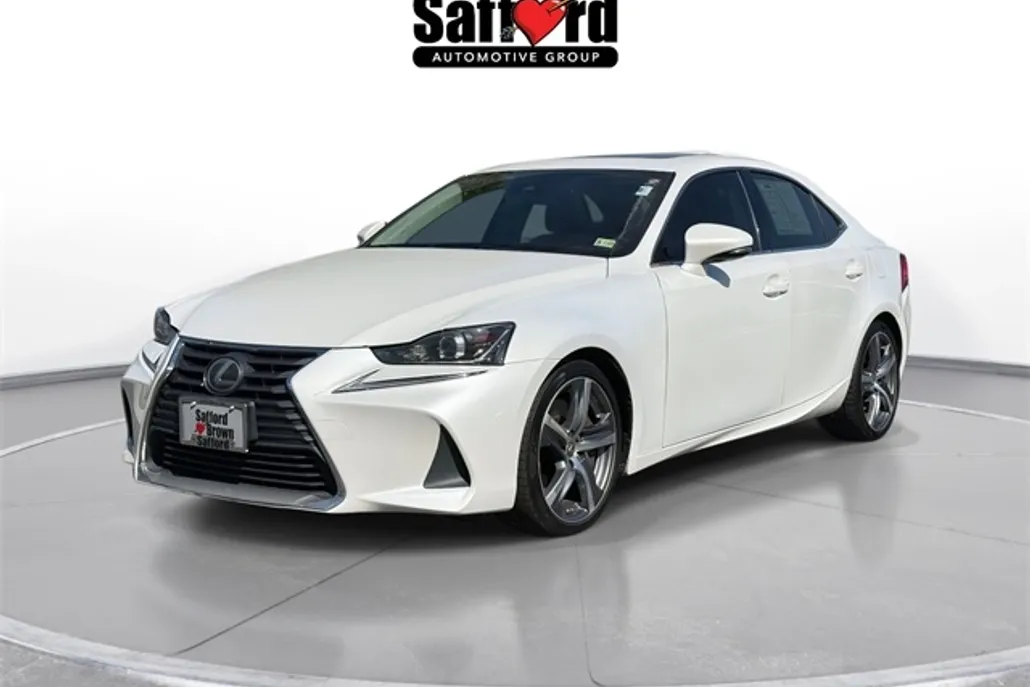 2017 Lexus IS 300 photo 1