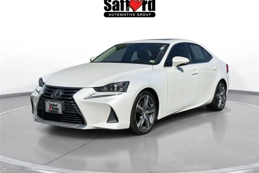 2017 Lexus IS 300 photo 1