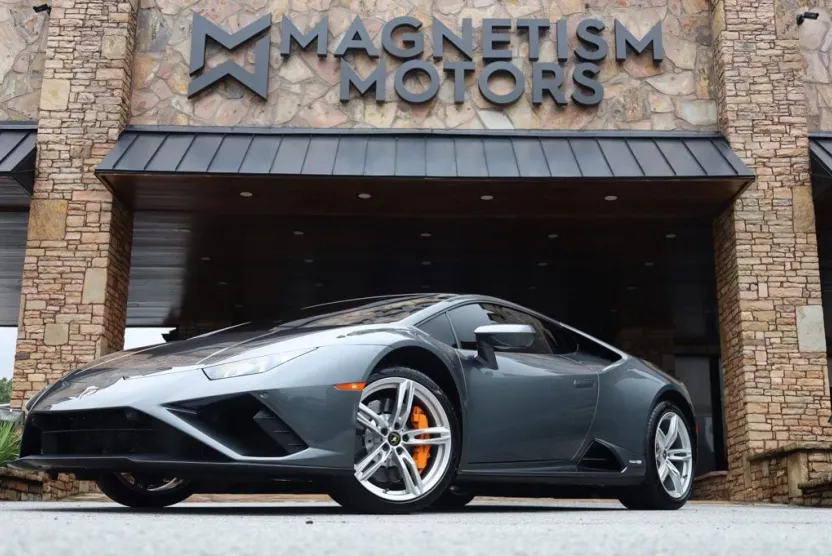 2020 Lamborghini Huracan Evo Base photo 1
