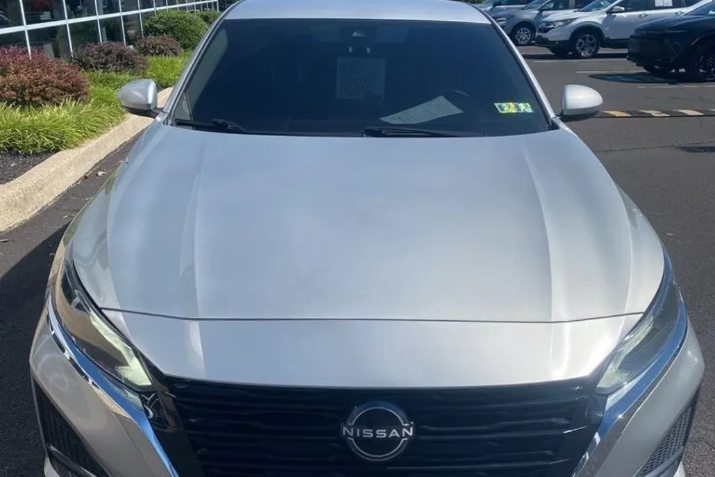 2023 Nissan Altima 2.5 SV photo 1