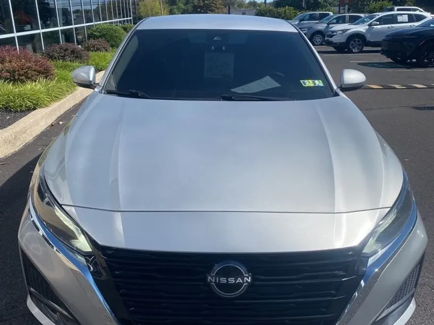 2023 Nissan Altima 2.5 SV photo 1