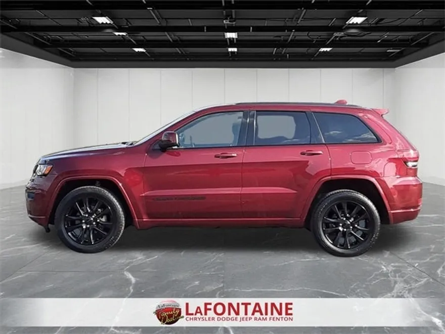 2019 Jeep Grand Cherokee Laredo photo 1